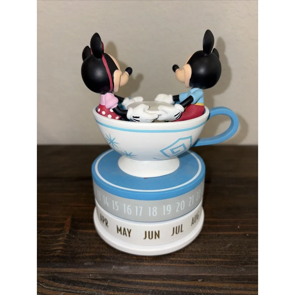 Walt Disney World Mickey And Minnie Teacup Hallmark Perpetual Spinning Calendar